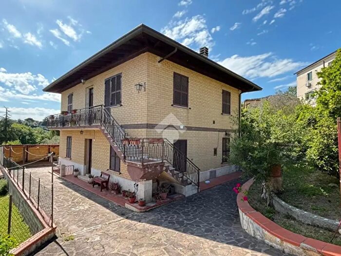 Casa con 5 locali in vendita in Via Colle della Mola, Monte San Giovanni Campano