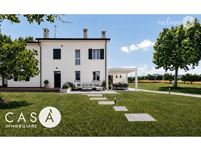Casa con 5 locali in vendita in Via Saraceta, Cesena