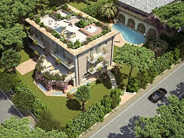 Casa con 10 locali in vendita in Forte Dei Marmi