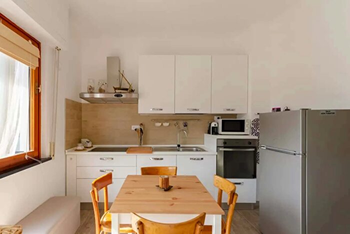 Appartamento monolocale in affitto in Via Nino Bixio, Rapallo