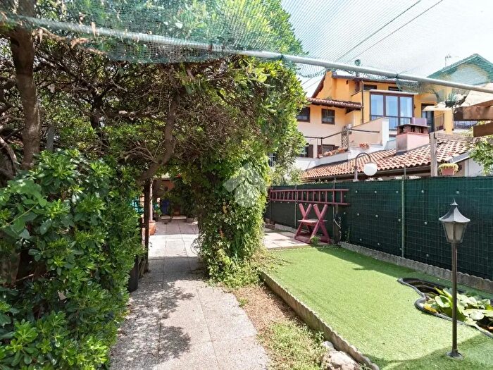 Casa con 6 locali in vendita in Via Lanzo, Cirie'