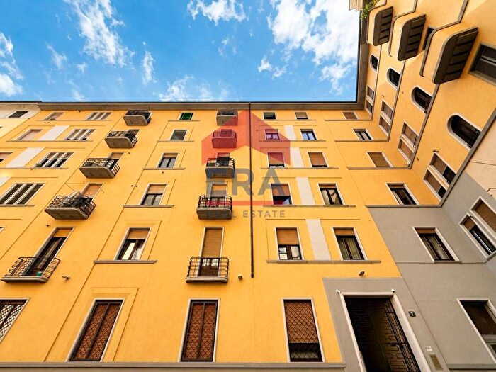 Appartamento trilocale in affitto in Via Privata Giovanni Bertacchi, Corso San Gottardo, Milano