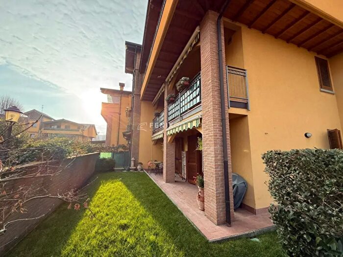 Appartamento bilocale in vendita in Via De Gasperi Trezzano Rosa, Trezzano Rosa