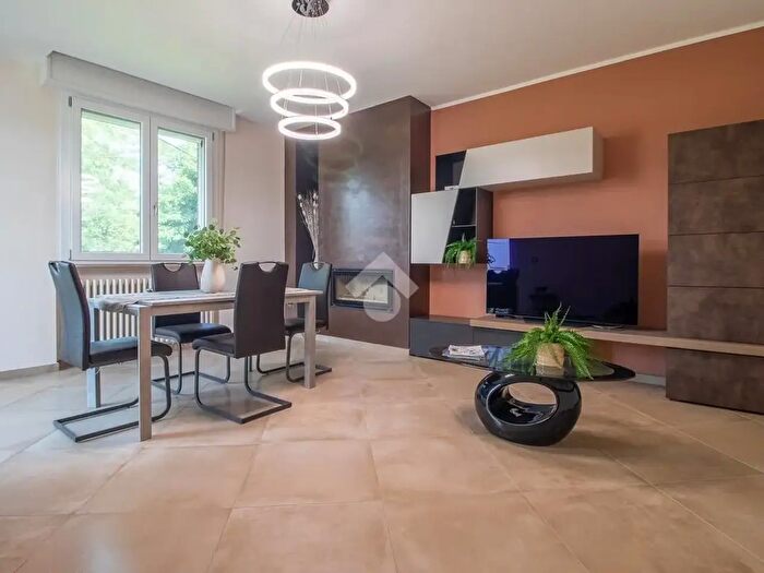 Casa con 7 locali in vendita in Via Bollana, Cervia