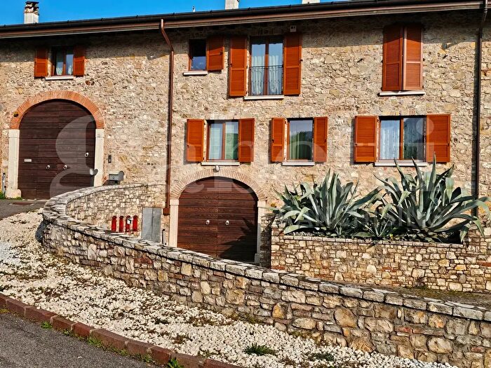 Appartamento quadrilocale in vendita in Via XX Settembre, Concesio