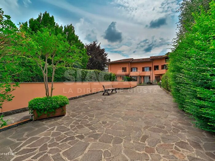 Casa con 6 locali in vendita in Via Fleming e, Vimercate