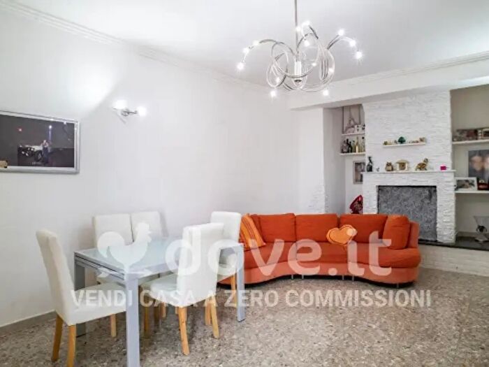 Appartamento trilocale in vendita in Via Mare, Taranto