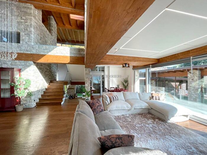 Casa con 6 locali in affitto in Via Amatore Sciesa, Villasanta