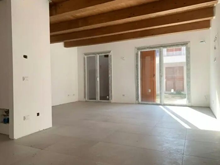 Casa quadrilocale in vendita in Via Santa Lucia, Massa Lombarda