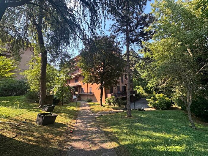 Appartamento trilocale in affitto in Via Ardengo Folperti, Città Giardino, Pavia