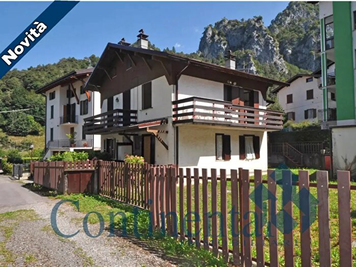 Appartamento bilocale in vendita in Via Canto Alto, Piazzatorre