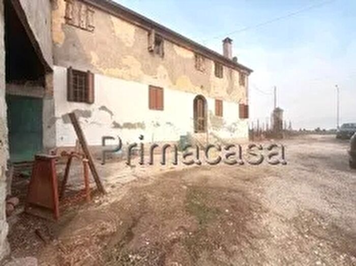 Casa con 6 locali in vendita in Corso della Vittoria, Legnago
