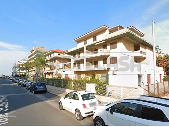 Appartamento trilocale in vendita in Viale Scala Greca, Siracusa