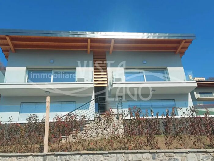 Appartamento trilocale in vendita in Via Antonio Maria Caraccioli Snc, Vercana