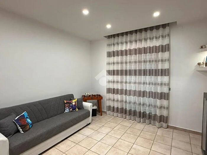 Appartamento trilocale in vendita in Via Plebiscito a Piscinola, Napoli