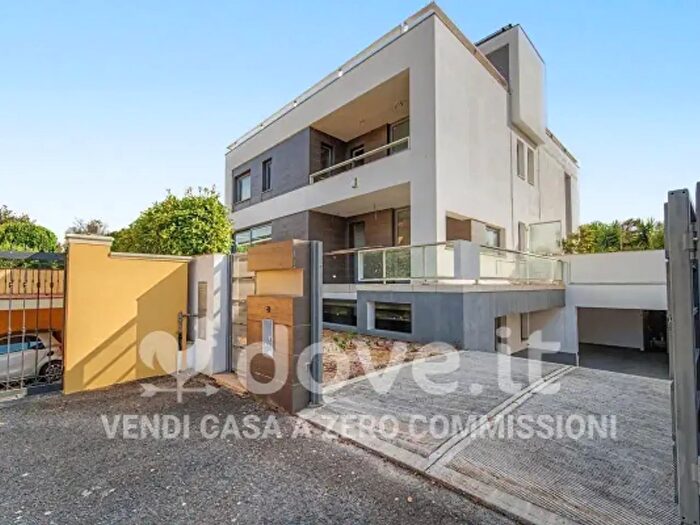 Casa quadrilocale in vendita in Via Miriam Riccio, Sassari
