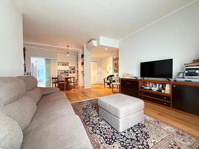 Appartamento trilocale in vendita in Via Pusterla, Brescia