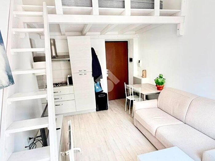 Appartamento monolocale in affitto in VIA EUGENIO VILLORESI, Navigli Darsena, Milano