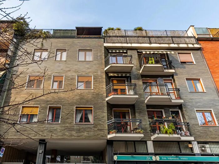 Appartamento trilocale in vendita in Via Francesco De Sanctis, Milano