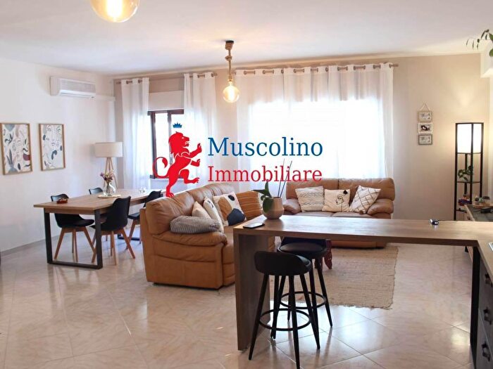 Casa con 9 locali in vendita in Mazara Del Vallo