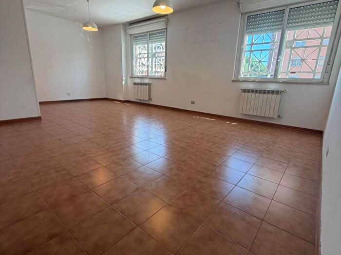 Appartamento trilocale in affitto in Viale Battista Bardanzellu, Colli Aniene, Roma