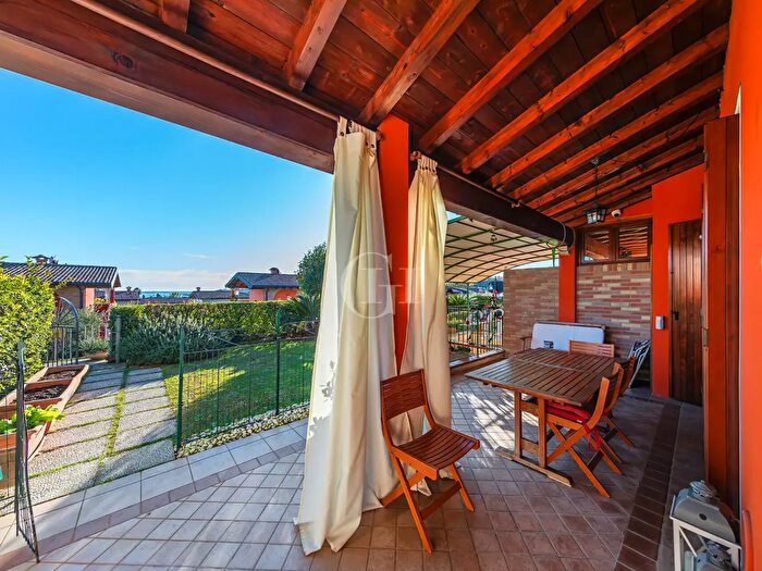 Appartamento con 5 locali in vendita in Via Taccone, Padenghe Sul Garda