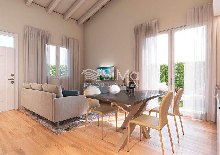 Casa quadrilocale in vendita in Via Rodari, Castello DArgile