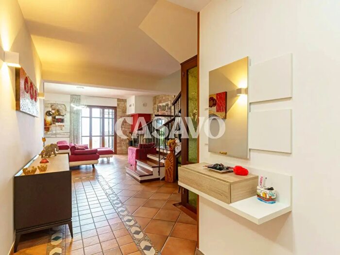 Casa con 6 locali in vendita in Via San Giuseppe, Viagrande