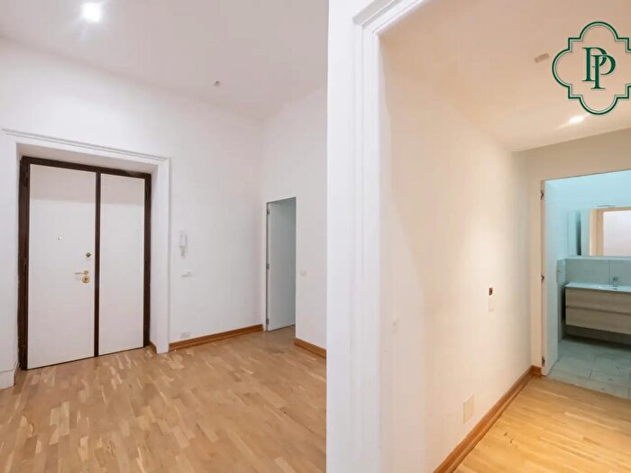 Appartamento quadrilocale in affitto in Via Cicerone, Roma