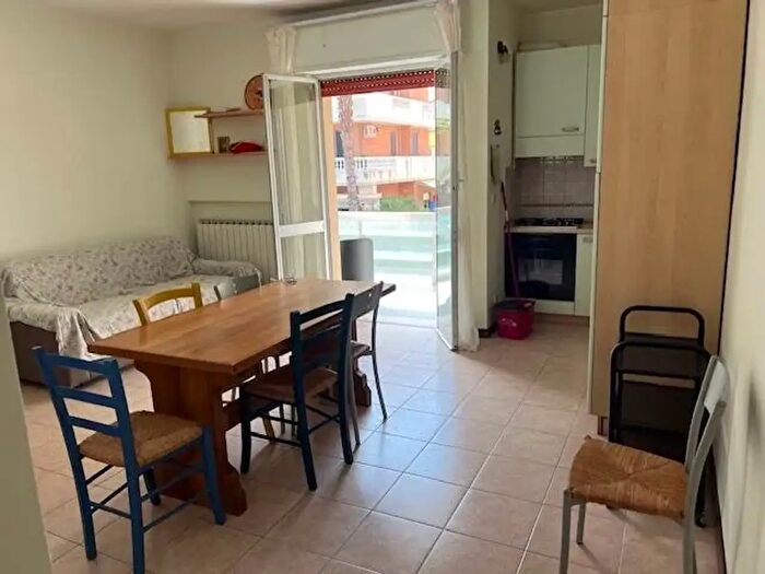 Appartamento trilocale in vendita in Via Trieste, Tortoreto