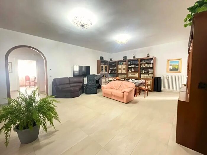 Appartamento quadrilocale in vendita in Via a Porta Foggia, Lucera
