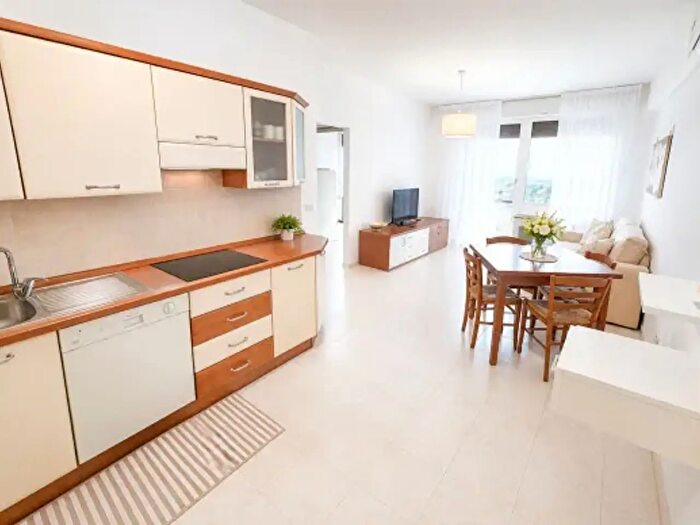 Appartamento trilocale in vendita in Via delle Rose, Misano Adriatico