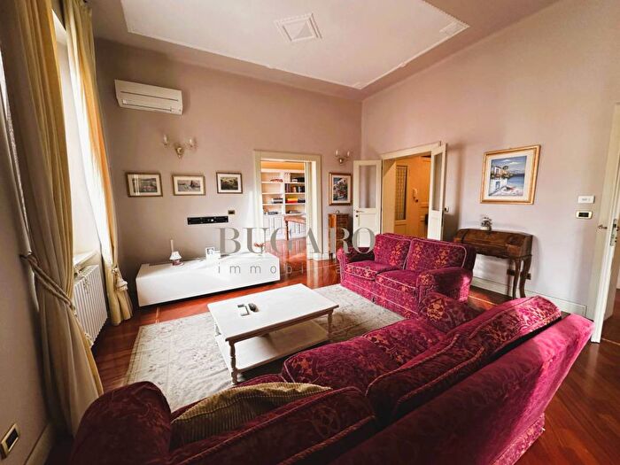 Appartamento con 5 locali in affitto in Passetto, Ancona