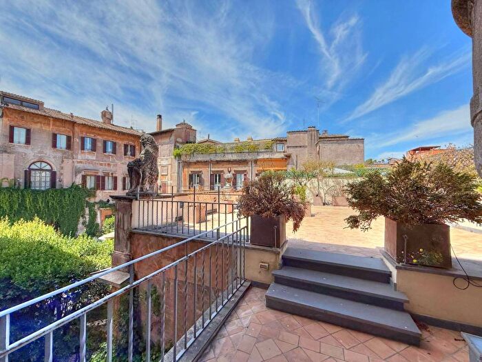 Appartamento con 6 locali in affitto in Via dei Coronari, Piazza Navona, Roma