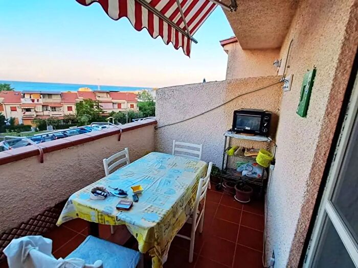 Appartamento trilocale in vendita in Marina di Mandatoriccio, Mandatoriccio