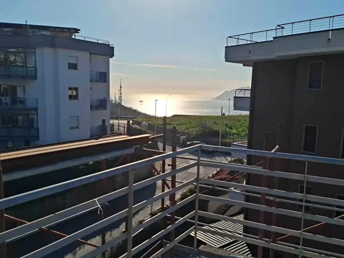 Appartamento trilocale in vendita in Salerno