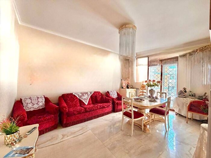 Appartamento quadrilocale in affitto in via fasano, Porto, Pozzuoli