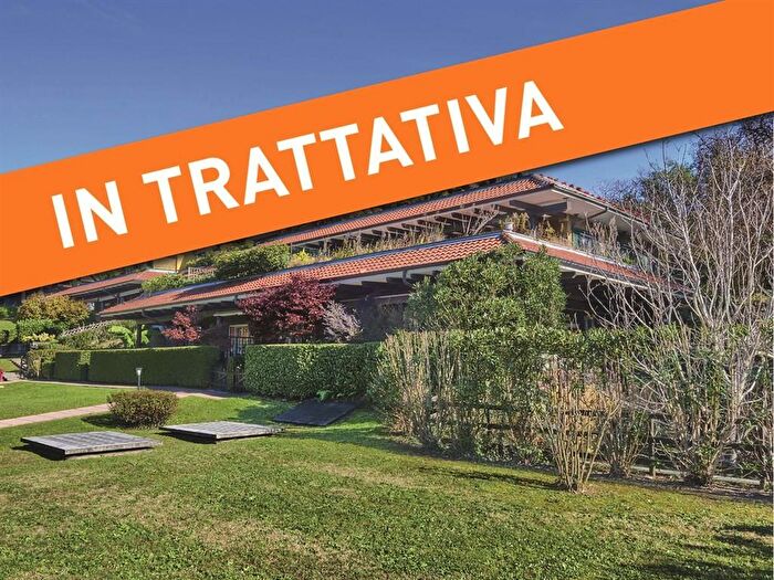 Appartamento trilocale in vendita in Via Calchirola d, Bosisio Parini