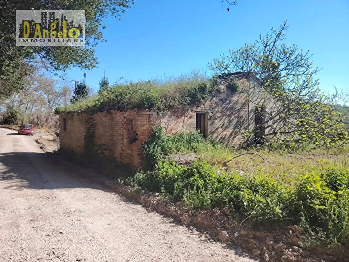 Casa con 5 locali in vendita in Contrada Sologna, Petritoli