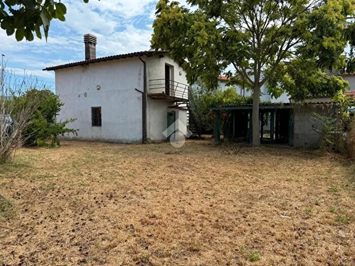 Appartamento quadrilocale in vendita in Via Gabriele d'Annunzio, Chiesina Uzzanese