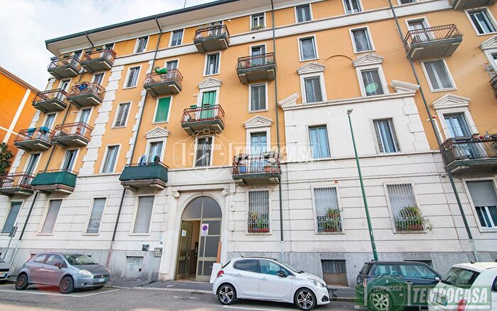 Appartamento trilocale in vendita in Via Lacerra a, Sesto San Giovanni