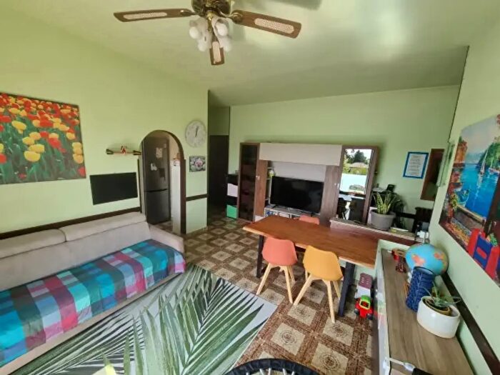 Appartamento trilocale in vendita in Via Eugenio Curiel, Cerro Maggiore