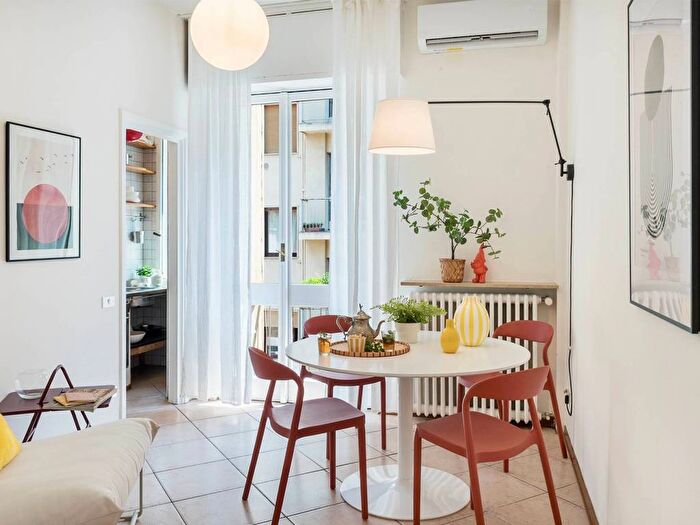 Appartamento trilocale in affitto in Via Gianfranco Zuretti, Cascina dei Pomi, Milano