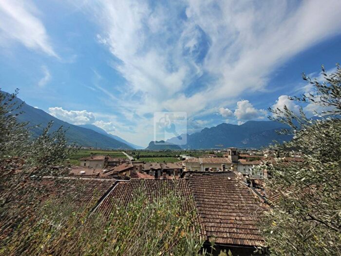 Casa con 5 locali in vendita in Via Verde, Centro, Arco