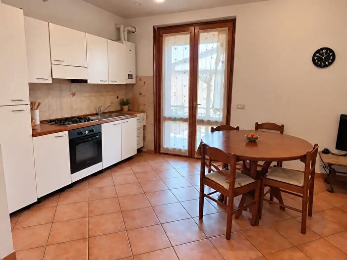 Appartamento quadrilocale in vendita in Via Azelio Laschi, Asciano