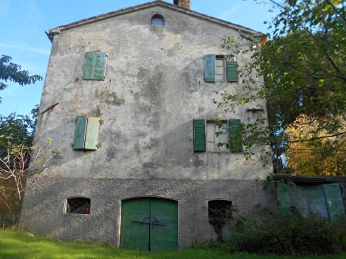 Casa con 6 locali in vendita in Contrada Coste, Poggio San Marcello
