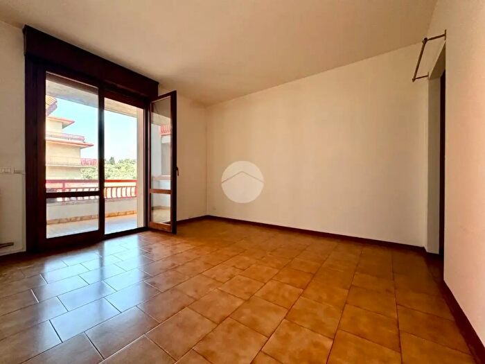 Appartamento trilocale in vendita in Via Adamello, San Martino Buon Albergo