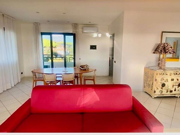 Casa con 6 locali in affitto in via dalmazia, Pietrasanta