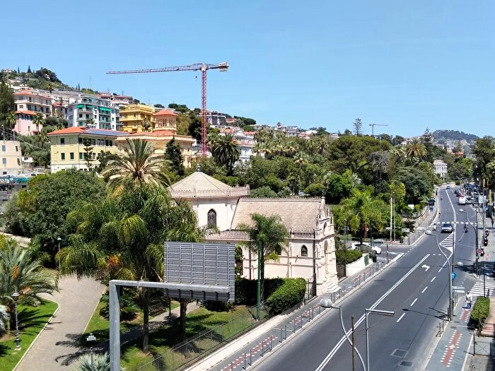 Appartamento con 6 locali in vendita in Corso Felice Cavallotti, Sanremo
