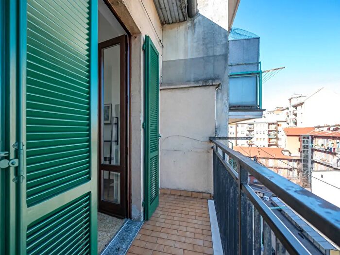 Appartamento trilocale in vendita in Via Gallarate, Milano